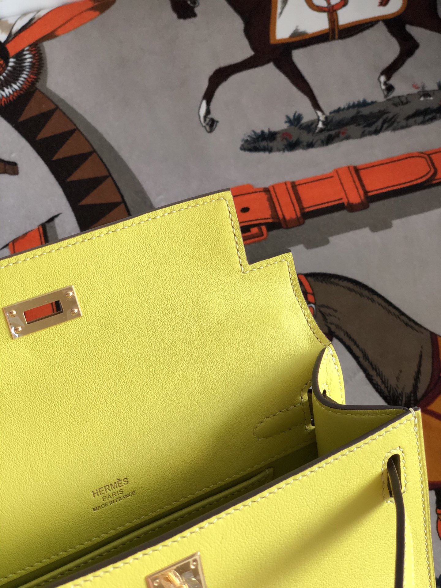 에르메스 미니 켈리백22 레몬 금장 스위프트